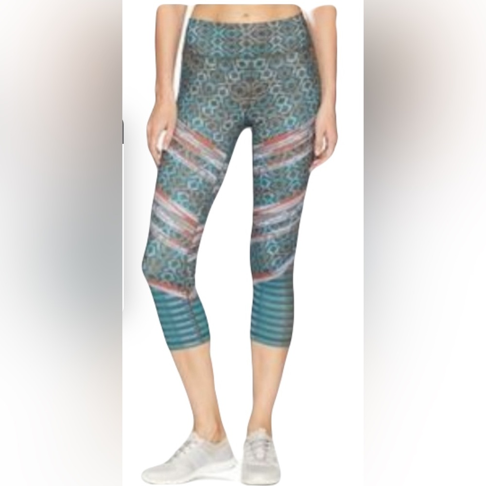 Prana Women’s Roxanne Capri Yoga Pants Green Tribe size Small